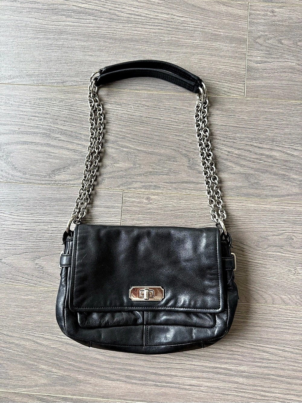 Coach Chelsea 17825 leather flap shoulder/crossbody bag, Convertible chain strap